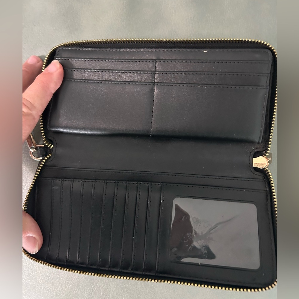 Michael Kors Black Wallet with Gold Zipper - Picture 3 of 7